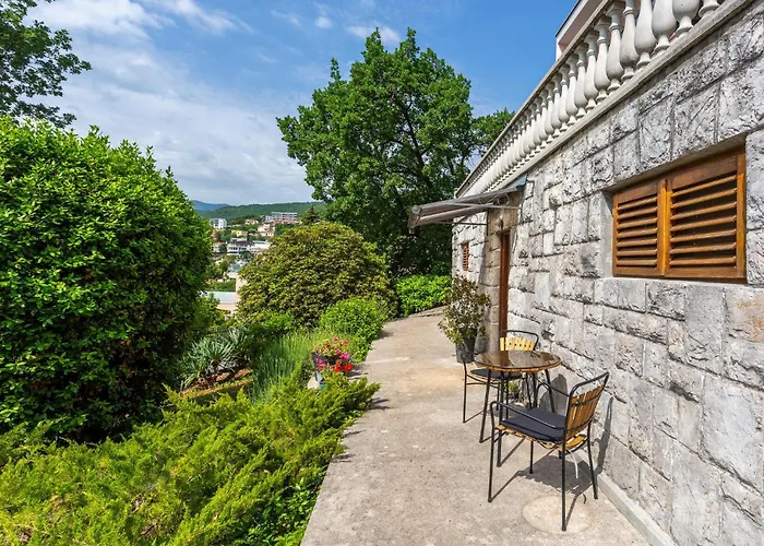 Apartment 3 Bedroom Cozy In Opatija