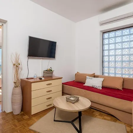 Awesome In With 3 Bedrooms&wifi Appartement Opatija