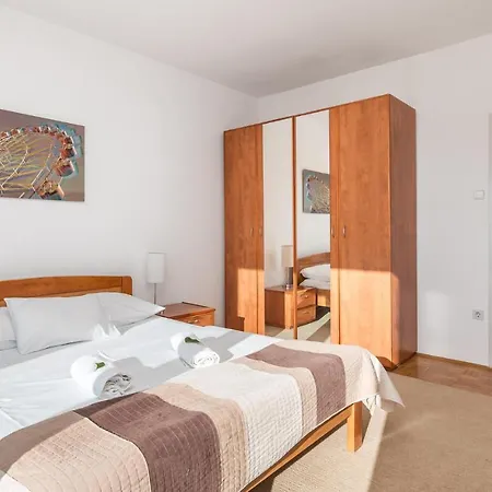Awesome In With 3 Bedrooms&wifi