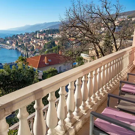 Appartement Awesome In With 3 Bedrooms&wifi *