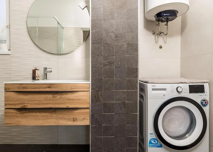 3 Bedroom Cozy In Апартаменты Опатия